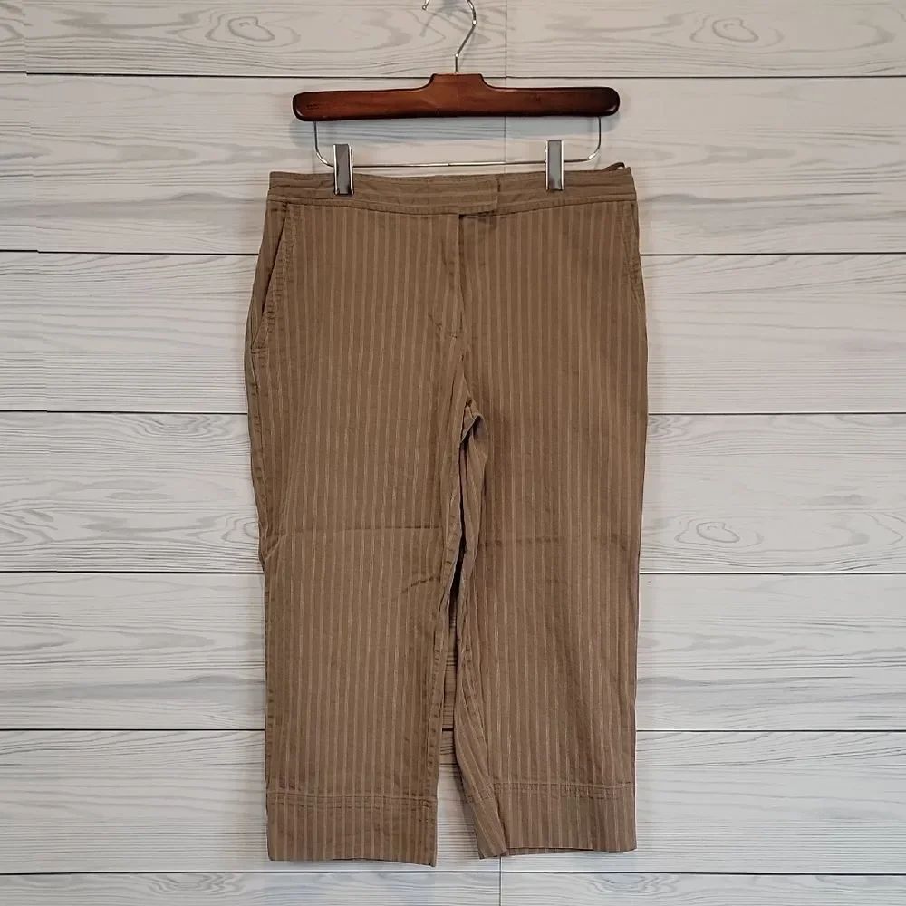 Izod XFG Capris Pants Pinstriped Tan & Cream Stretch Cotton Womens Size 6